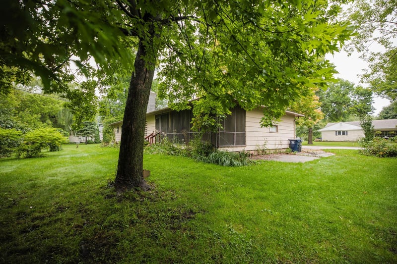 315 W 10th St, Morris, MN 56267