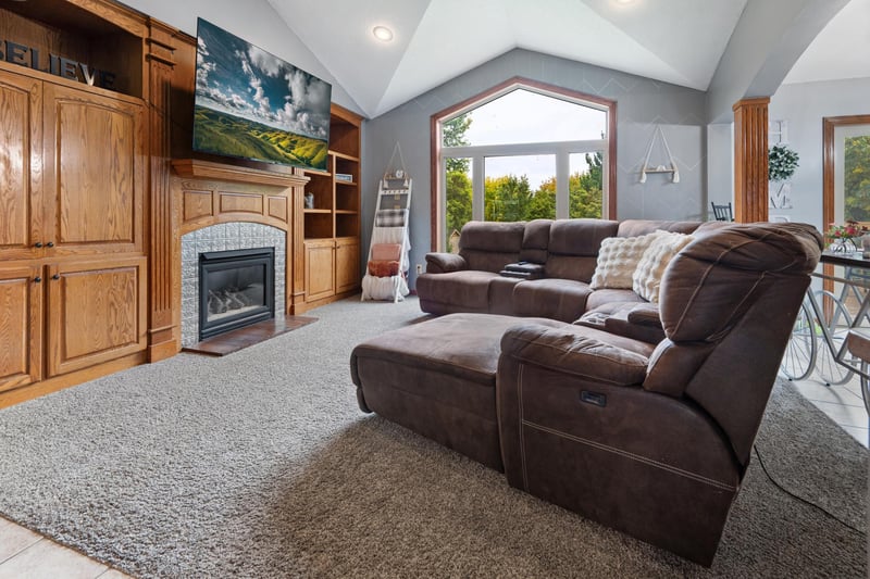 426 Maple Dr, Foley, MN 56329