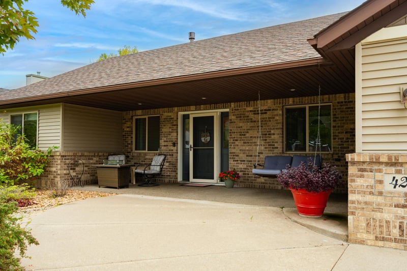 426 Maple Dr, Foley, MN 56329
