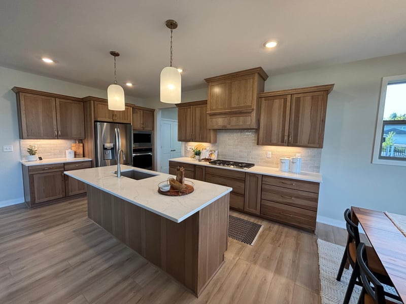 17924 Headwaters Dr, Lakeville, MN 55044