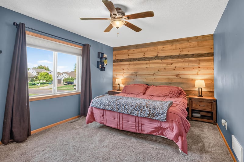 3765 Woodside Dr, Monticello, MN 55362