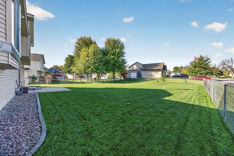 3765 Woodside Dr, Monticello, MN 55362