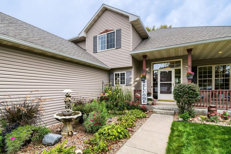 752 Melville Cir, Hastings, MN 55033