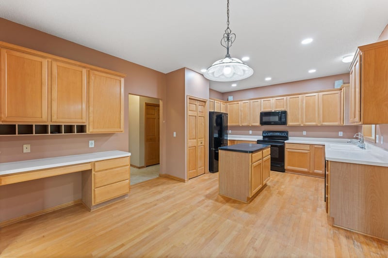 11841 86th Ave N, Maple Grove, MN 55369
