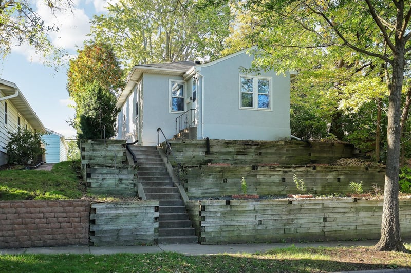 1322 Reaney Ave, Saint Paul, MN 55106