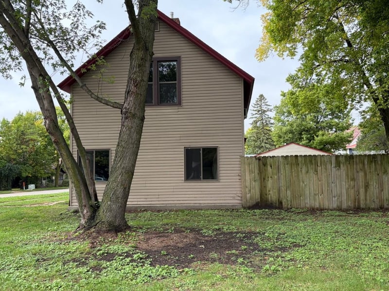 31 Ripley St E, Litchfield, MN 55355