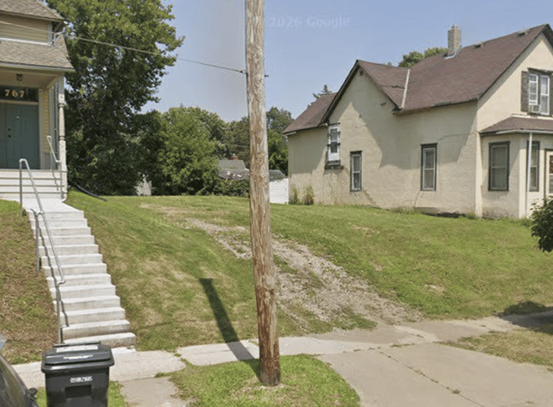 771 4th St E, Saint Paul, MN 55106