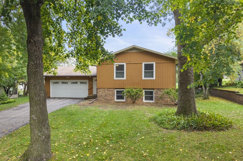 1109 Elm St, Northfield, MN 55057