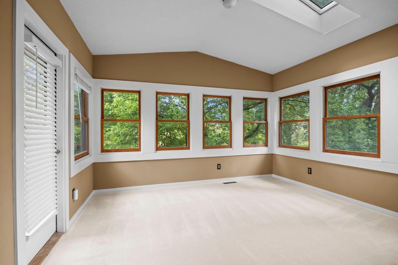 15588 Canyon Rg, Eden Prairie, MN 55347