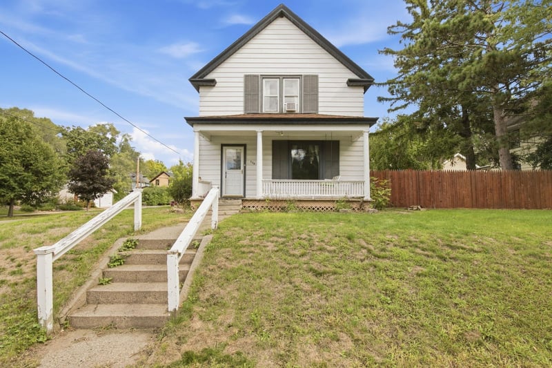 624 7th Ave N, Saint Cloud, MN 56303