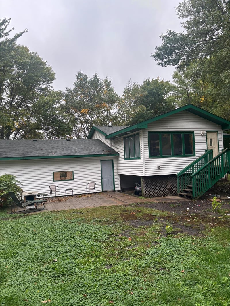 610 4th St W, Maple Lake, MN 55358