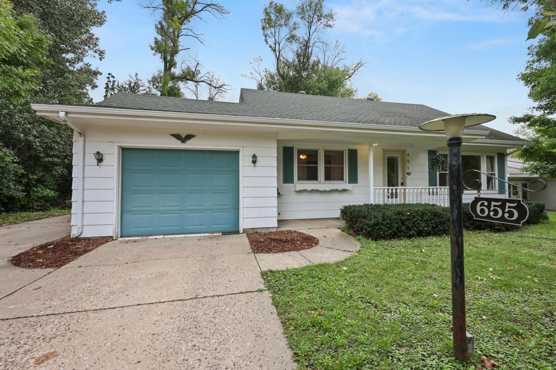 655 Mooers Ave SE, Cokato, MN 55321