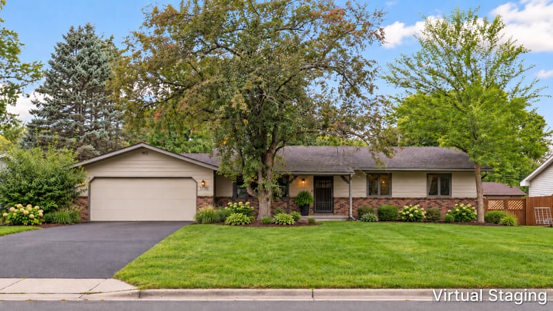 7730 Bona Rd, Mounds View, MN 55112