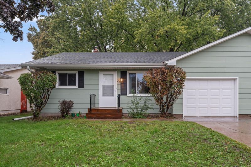 441 Skillman Ave E, Maplewood, MN 55117