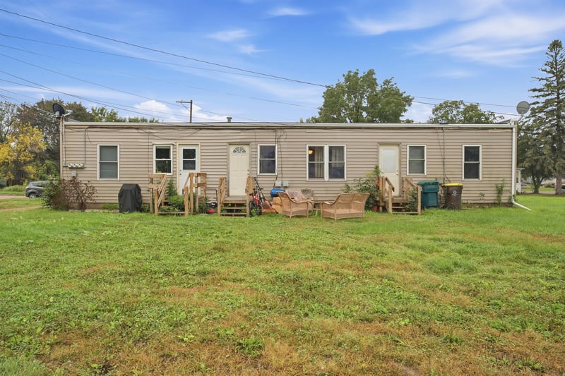 407 E 6th St, Fairmont, MN 56031