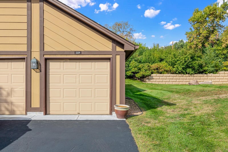 5229 Balmoral Ln, Bloomington, MN 55437