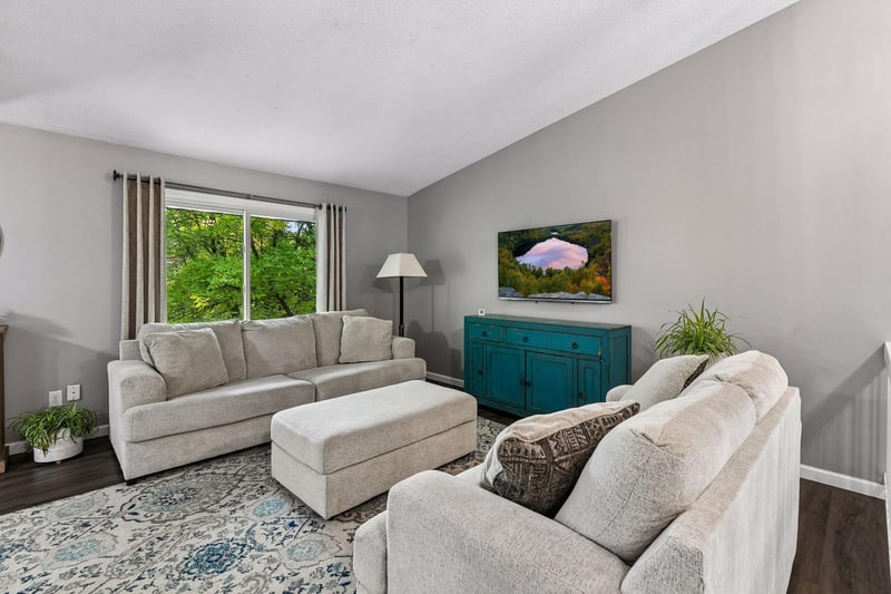 9751 Brighton Ln, Eden Prairie, MN 55347