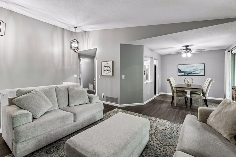 9751 Brighton Ln, Eden Prairie, MN 55347