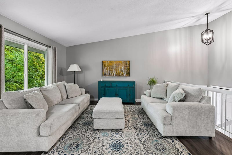 9751 Brighton Ln, Eden Prairie, MN 55347