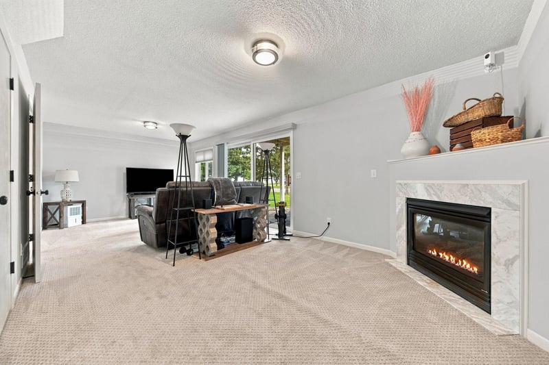 8827 Norway St NW, Coon Rapids, MN 55433