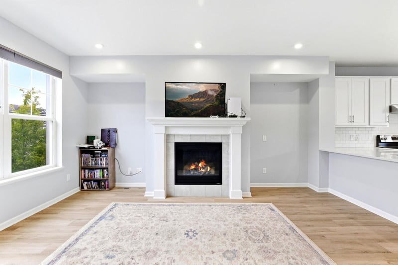 2235 Gateway Curve, North Saint Paul, MN 55109