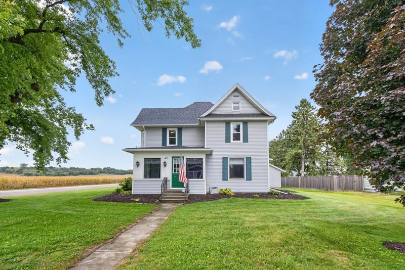 45 4th Ave SW, Elgin, MN 55932