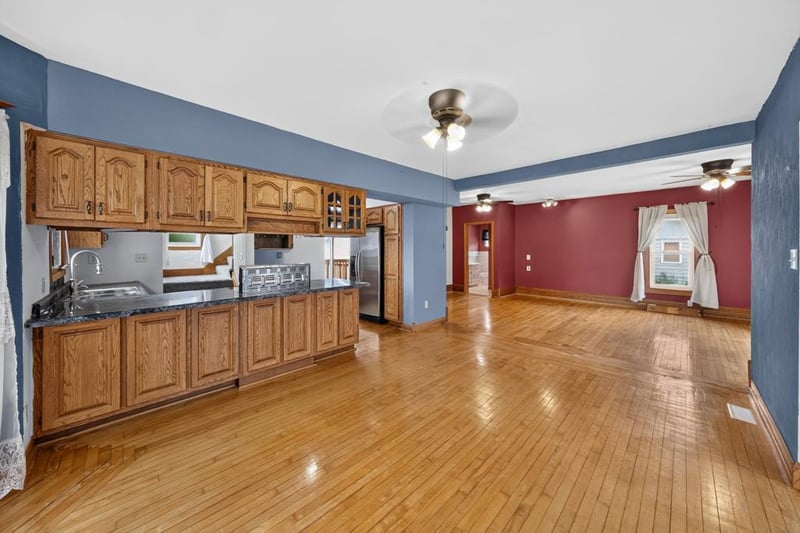 45 4th Ave SW, Elgin, MN 55932