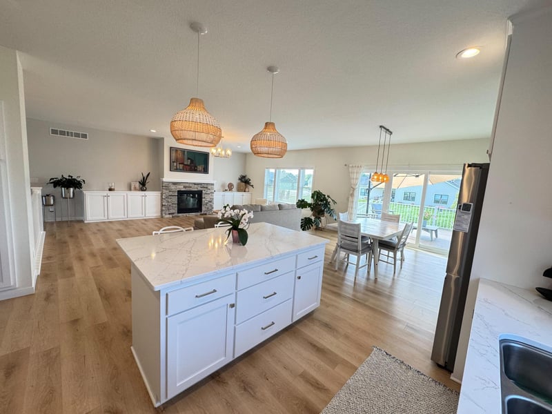 1807 Raymond Dr, North Mankato, MN 56003