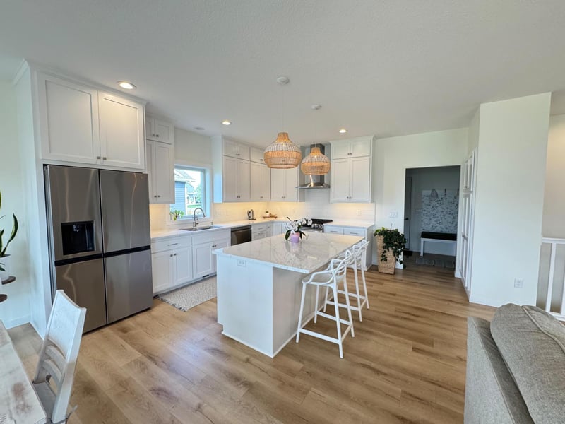1807 Raymond Dr, North Mankato, MN 56003