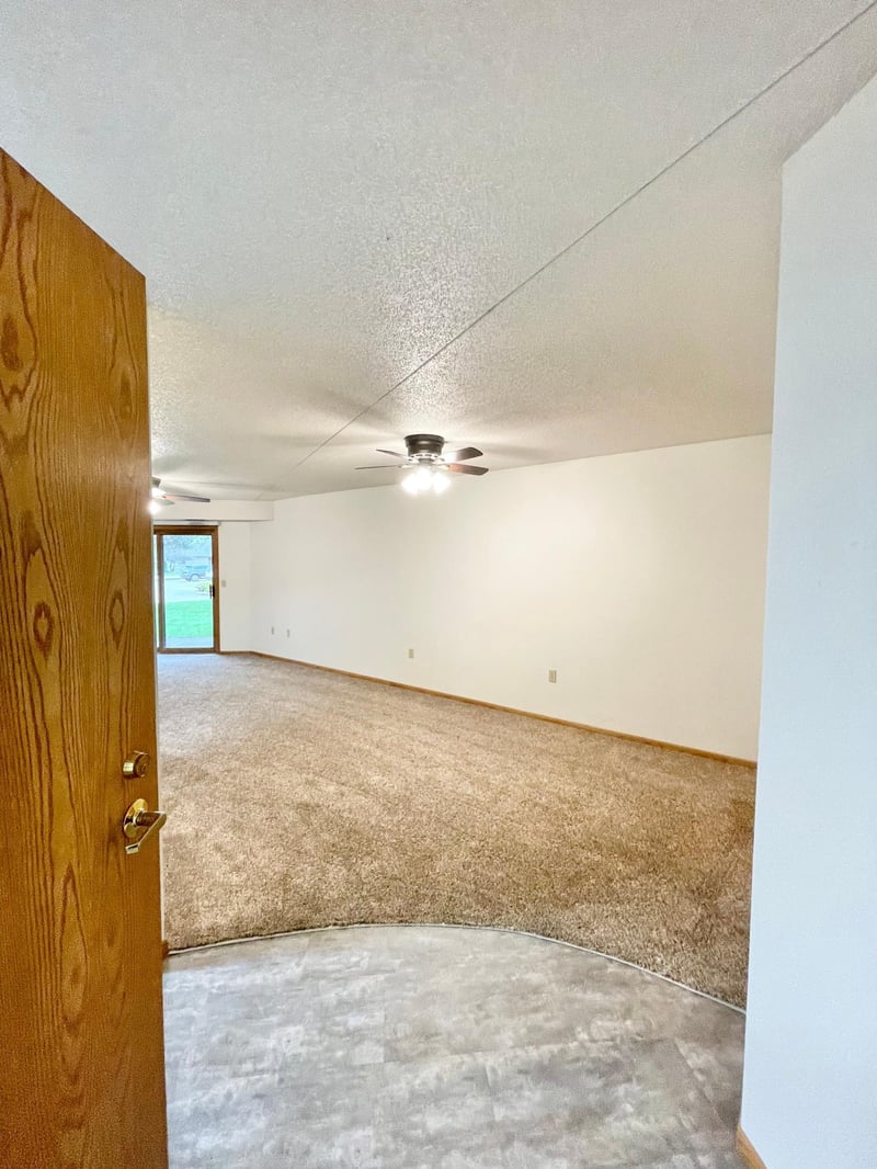 401 S County Road 5 #117, Springfield, MN 56087