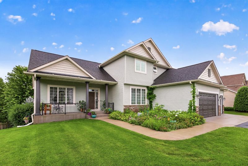 4915 200th St N, Forest Lake, MN 55025
