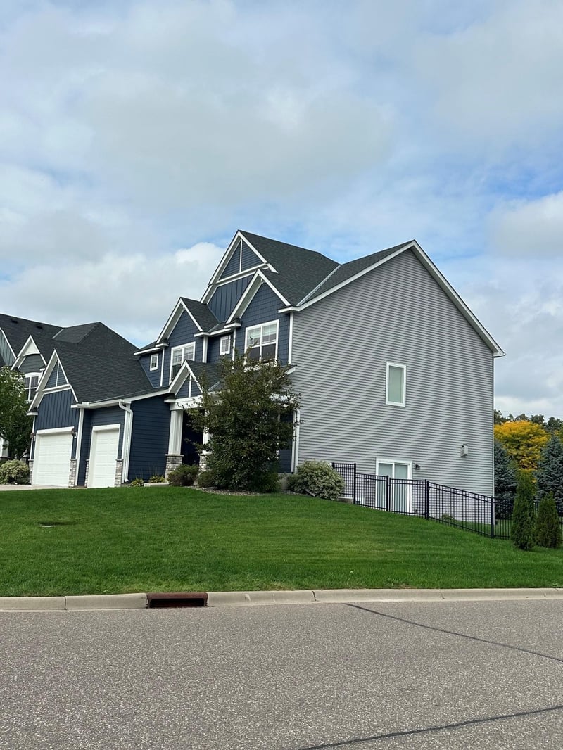 10580 Three Oaks Ln, Champlin, MN 55316