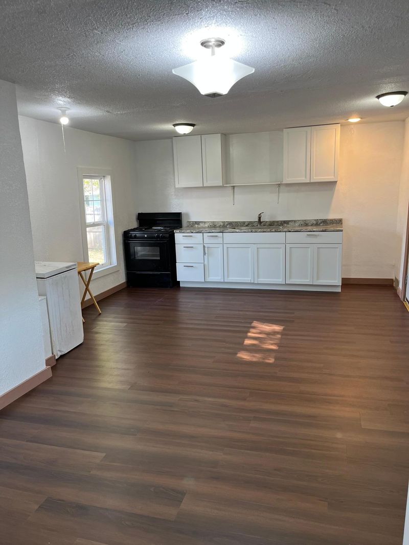 1653 Langley Ave, Windom, MN 56101