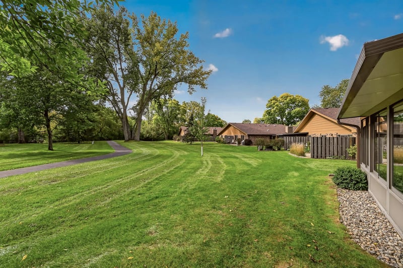 2241 Baihly Ln SW, Rochester, MN 55902
