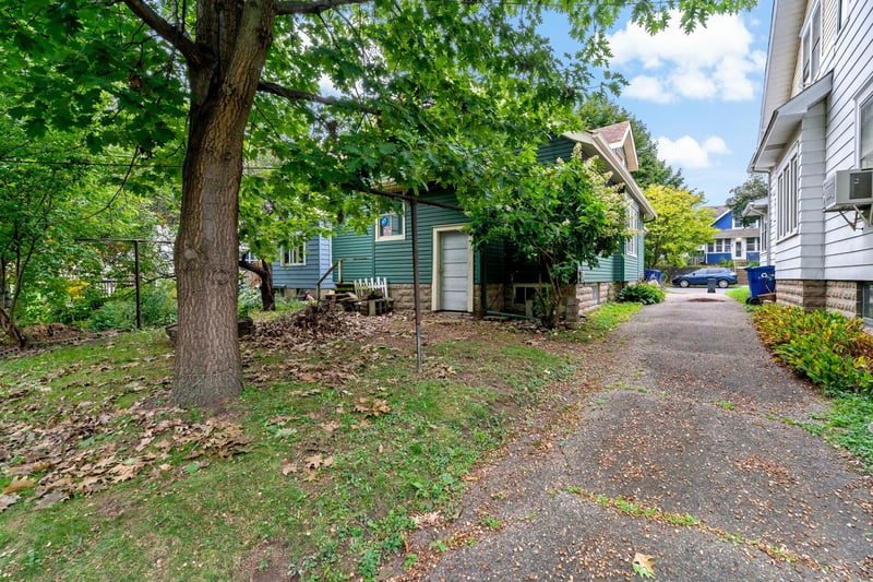 337 Winona St W, Saint Paul, MN 55107