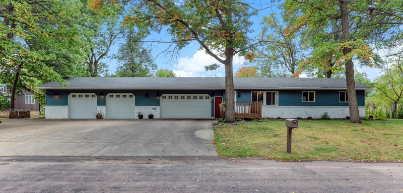 114 Woodland Cir, Princeton, MN 55371