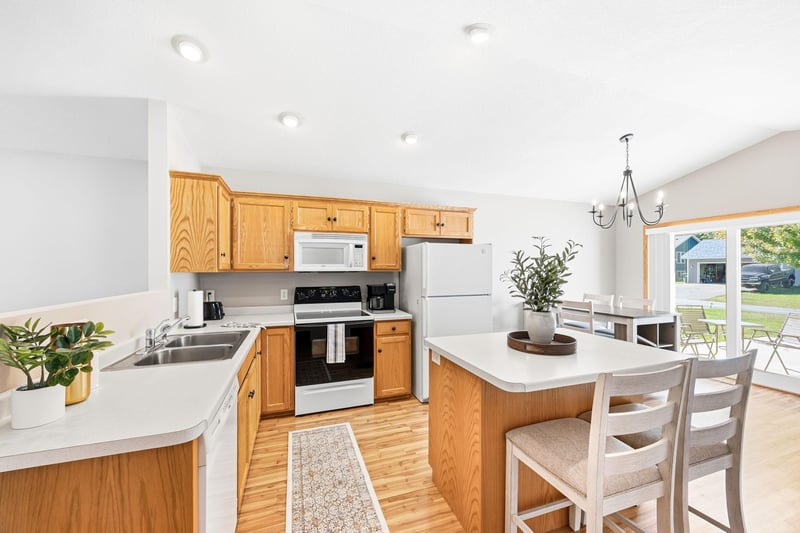 460 Minnesota St NW, Hutchinson, MN 55350
