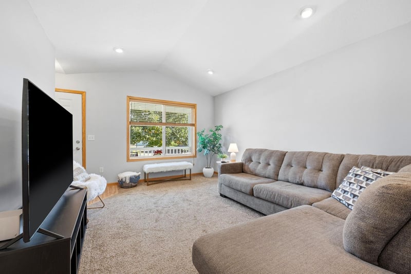 460 Minnesota St NW, Hutchinson, MN 55350