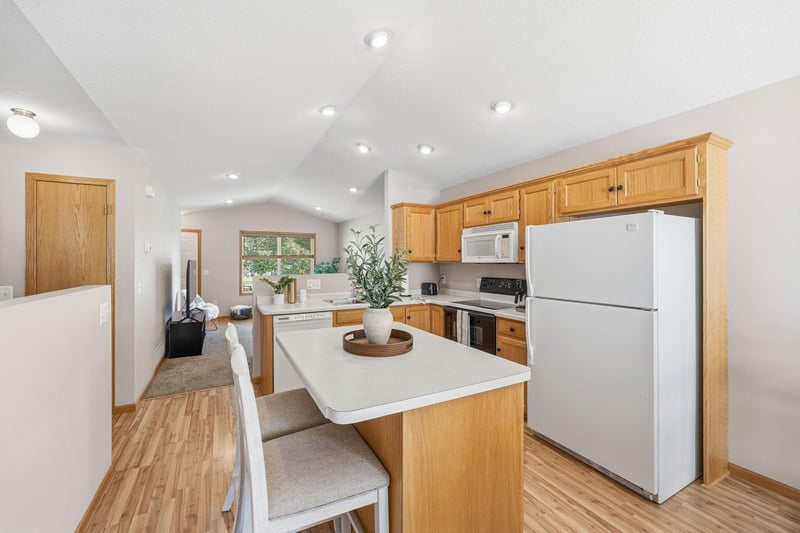 460 Minnesota St NW, Hutchinson, MN 55350