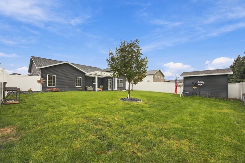 3613 30th St S, Moorhead, MN 56560