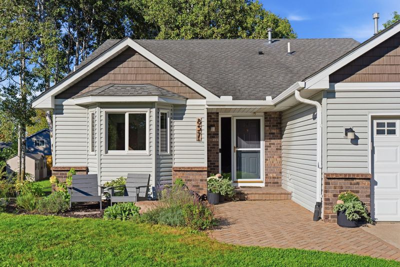 857 Oday St S, Maplewood, MN 55119