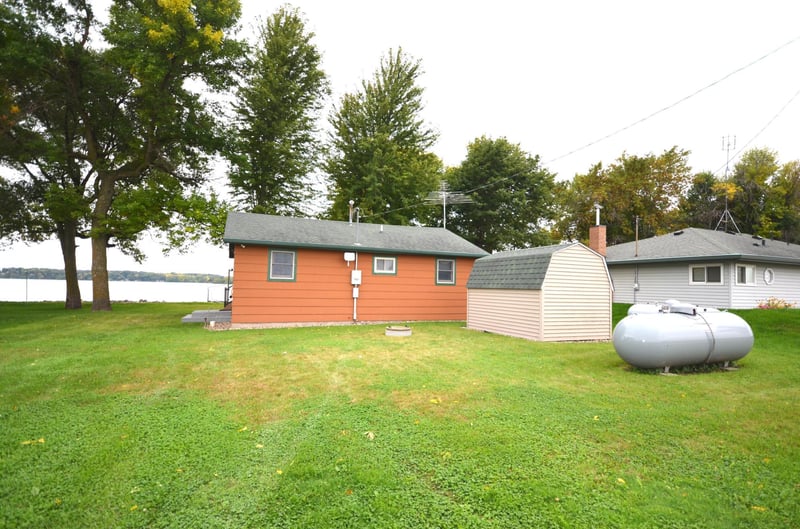 17075 Dickenson Ln, Waterville, MN 56096