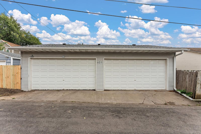 601 Sims Ave, Saint Paul, MN 55130