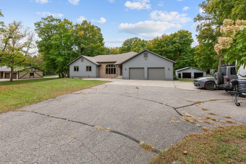 37863 186th Ave, Avon, MN 56310