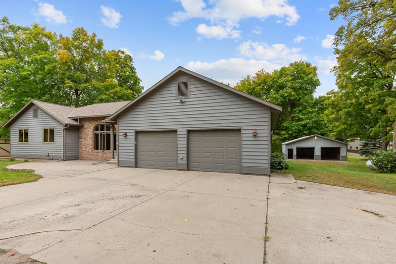 37863 186th Ave, Avon, MN 56310