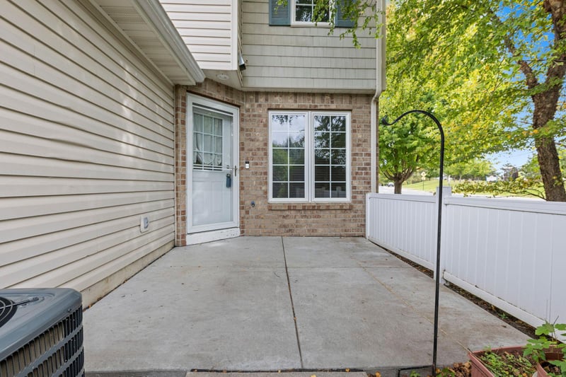 1591 Serenity Ln, Waconia, MN 55387