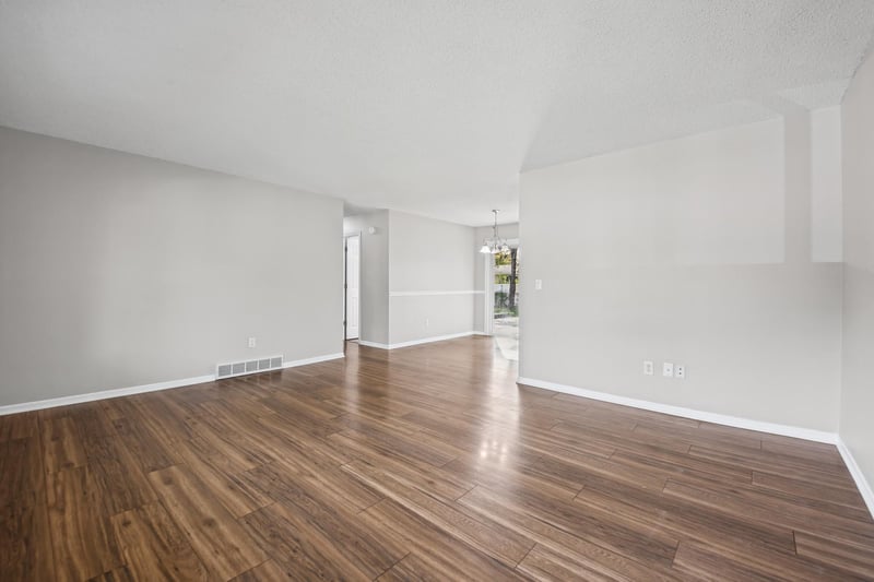 1311 20th St W, Hastings, MN 55033