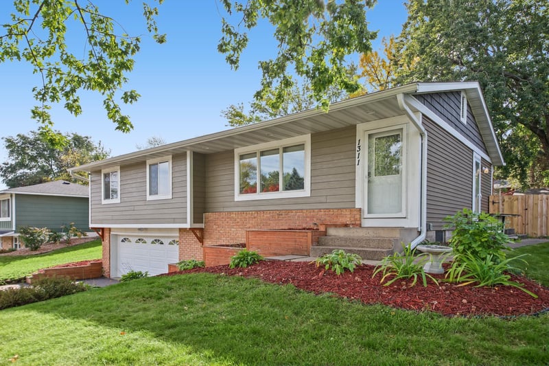 1311 20th St W, Hastings, MN 55033