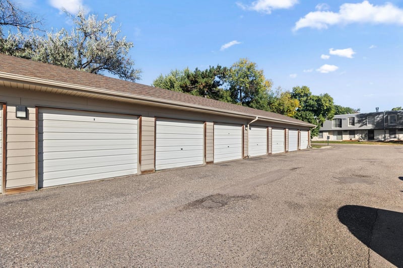 901 11th Ave S #5, Hopkins, MN 55343