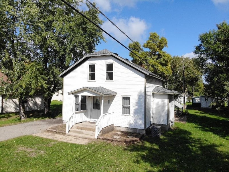 106 Cedar Ave NE, Wadena, MN 56482